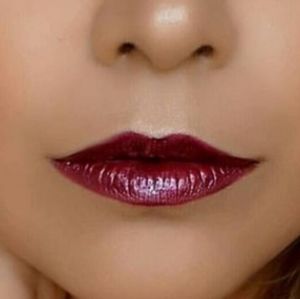 Smashbox be legendary Liquid metal. FOILED BRAT